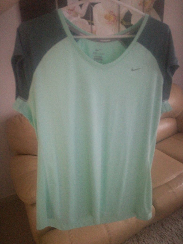 Bluzeczka sportowa NIKE rozm. Xl