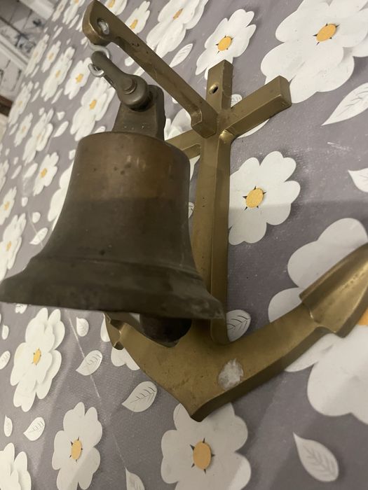 Stary dzwonek mosiezny nascienny