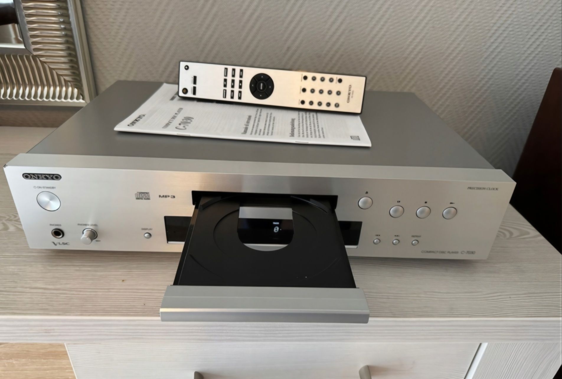Odtwarzacz CD ONKYO C-7030