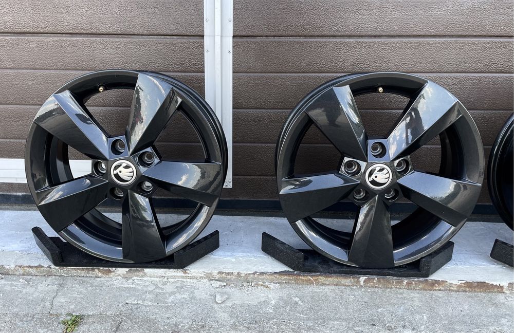 4x felgi aluminiowe czarne 5x112 r16 6J et43 alufelgi Oryginał Skoda