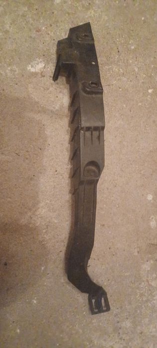 Sprzedam ślizg zderzak lampy przód do Opla Astry J