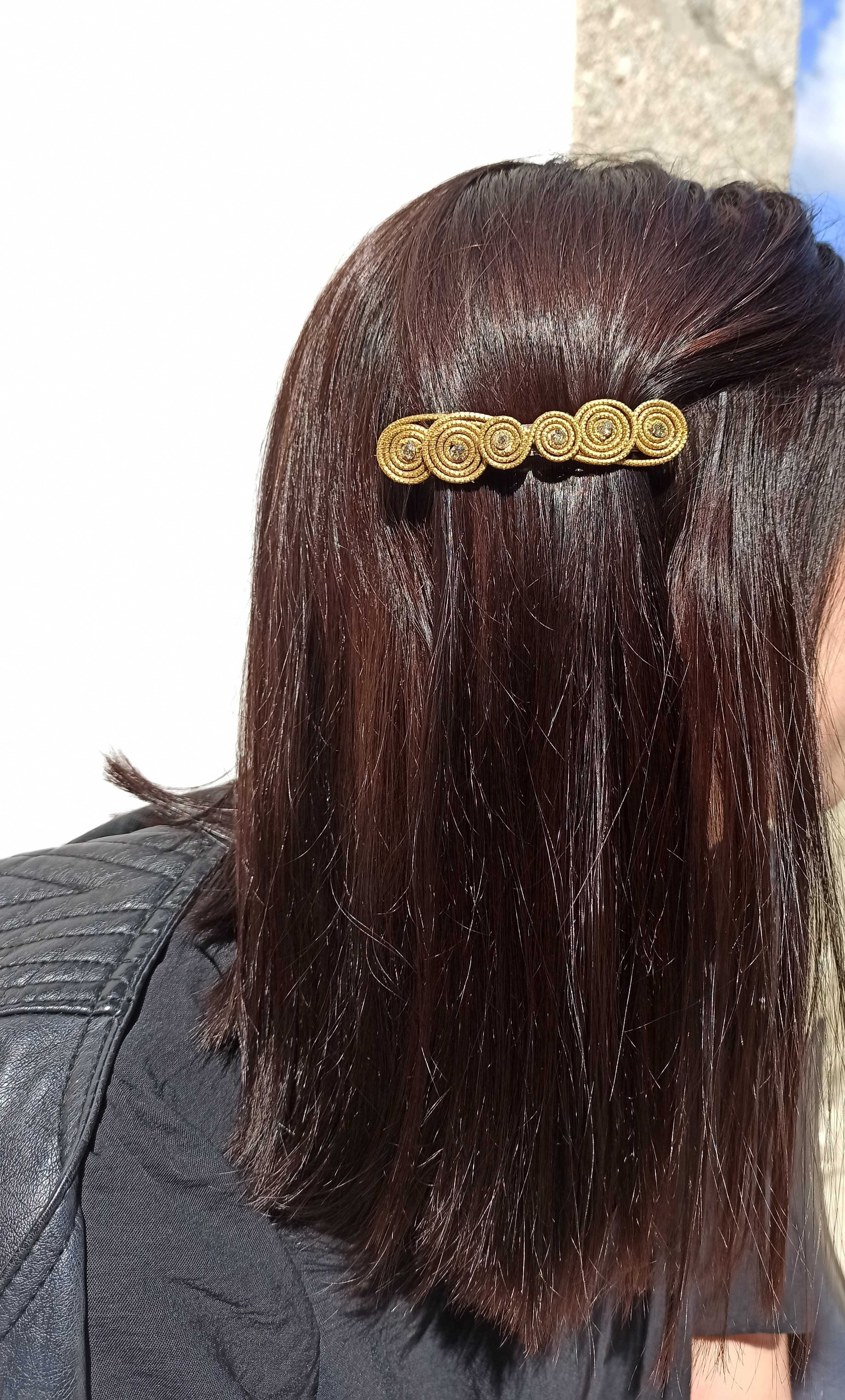 Gancho cabelo em Capim Dourado - Ouro Vegetal