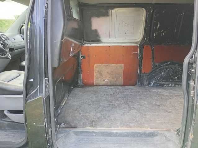 VW transporter T5  1.9tdi 84km