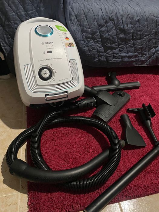 Aspirador bosch série 4