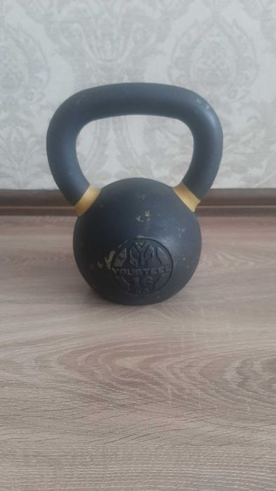 Гиря для кроссфита тренировочная.