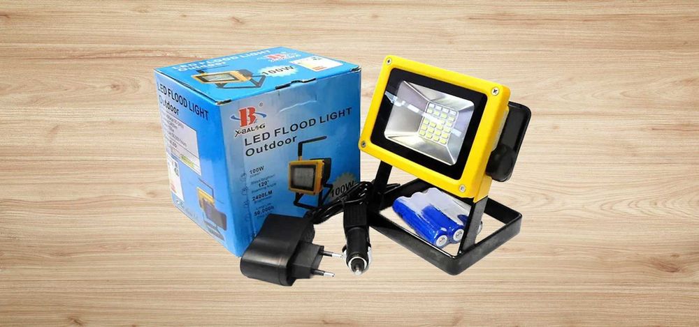 Ручний прожектор-фонарик Bailong 100W з акумуляторами та стробоскопом