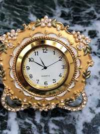 часы в стиле винтаж покрыты золотом 18 карат Италия