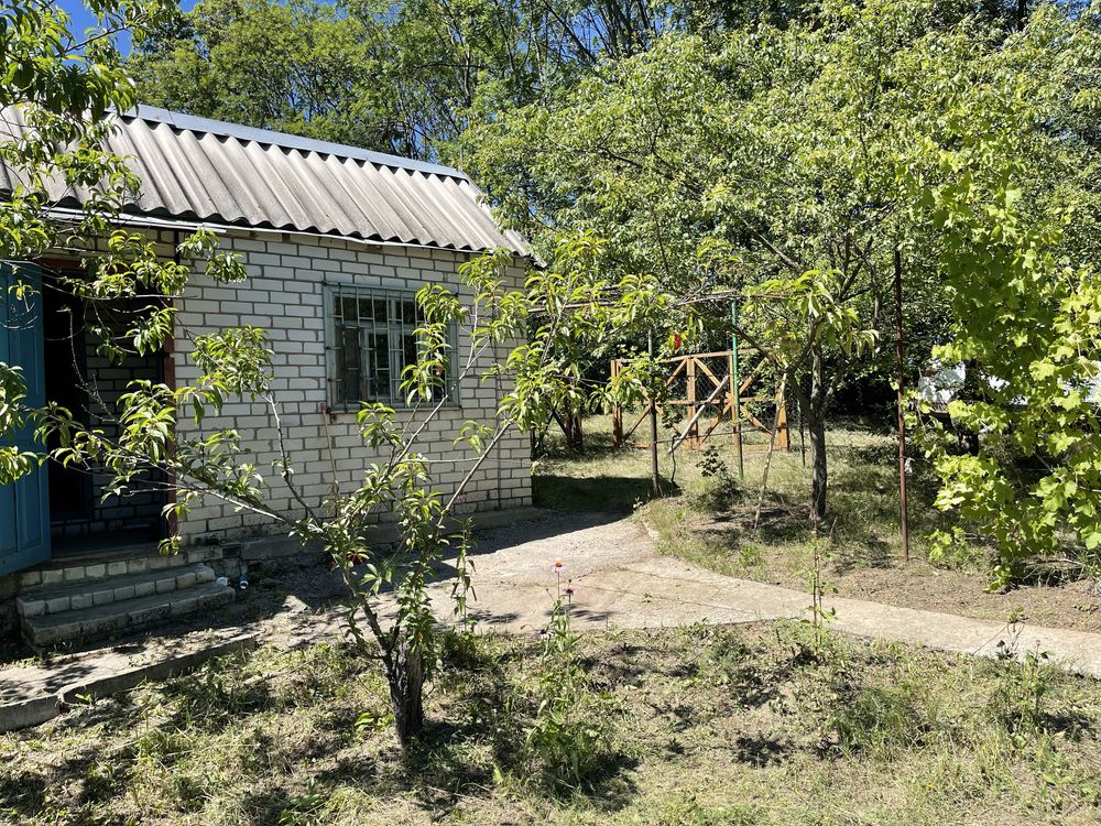 Продам неприватизований учаток з будинком