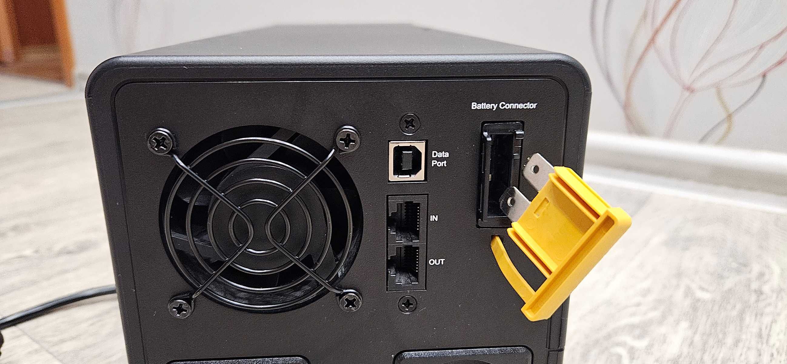 Продается ИБП APC Back-UPS 1200W/2200VA USB Schuko (BX2200MI-GR)