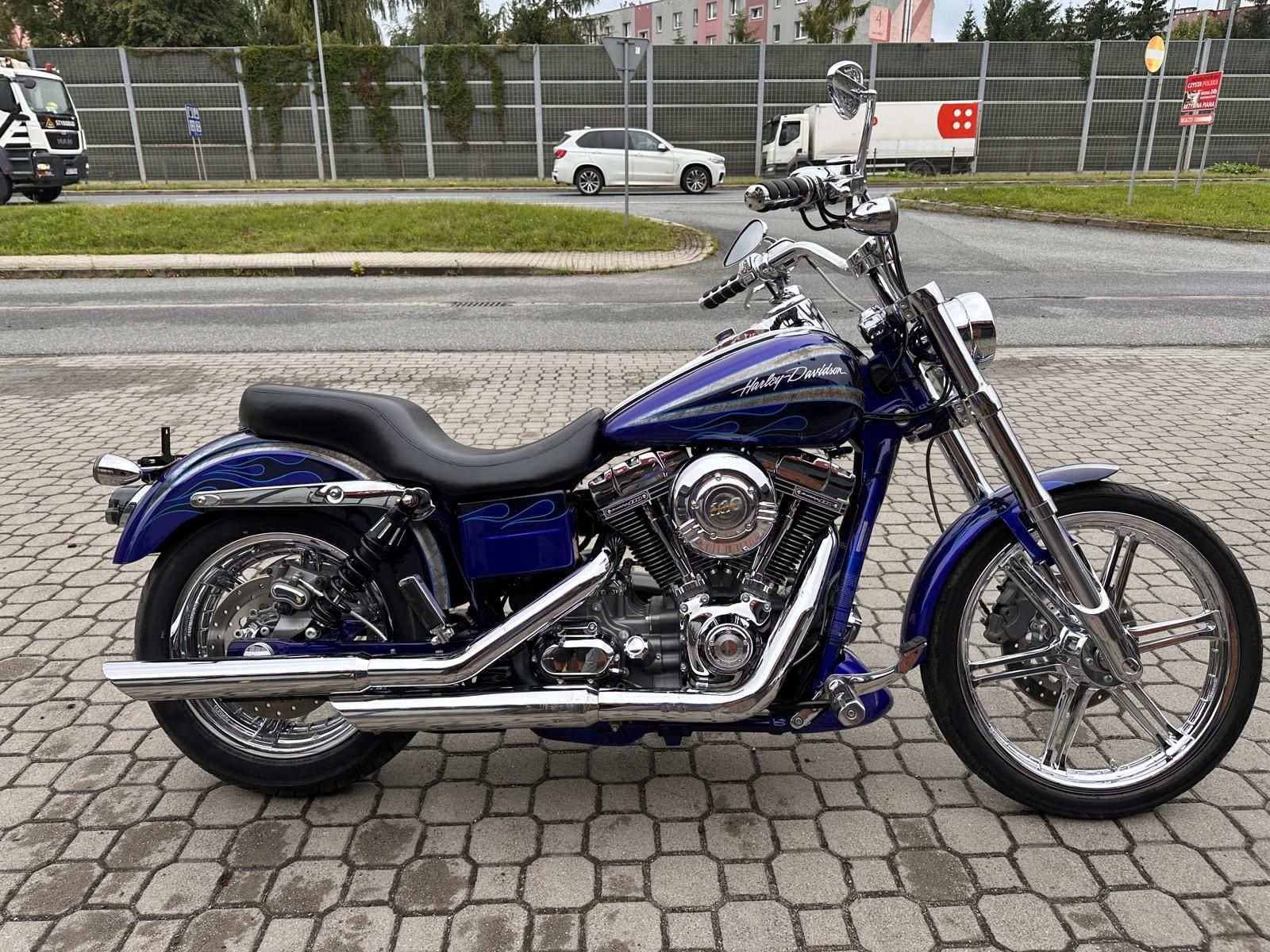 Harley Davidson Dyna CVO