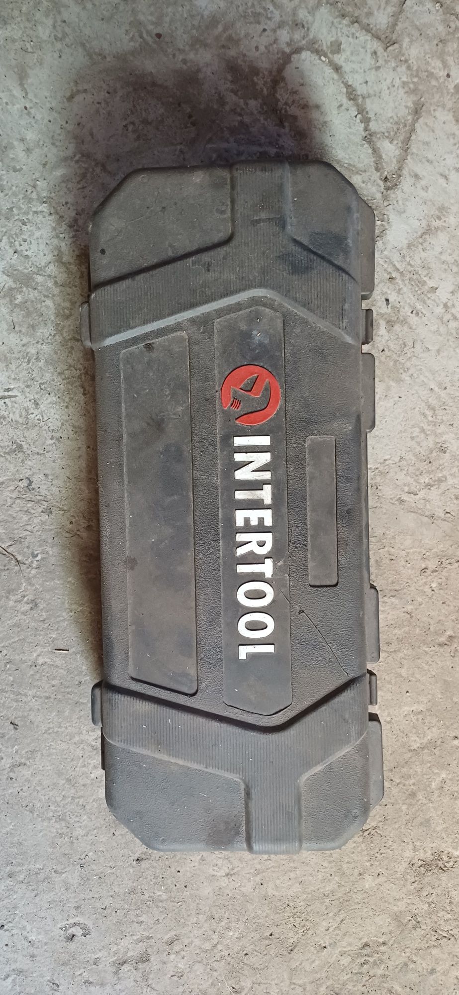 Шабельна пила Intertool WT-0401 під ремонт