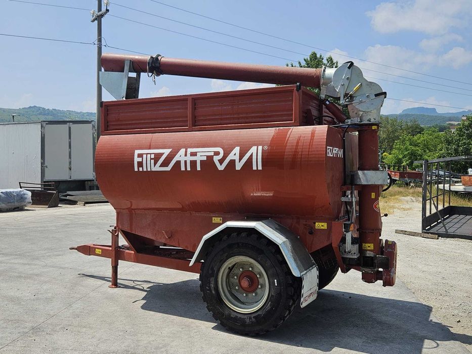 przyczepa przeładunkowa przyczepa przeładowcza do zboża Zaffrani