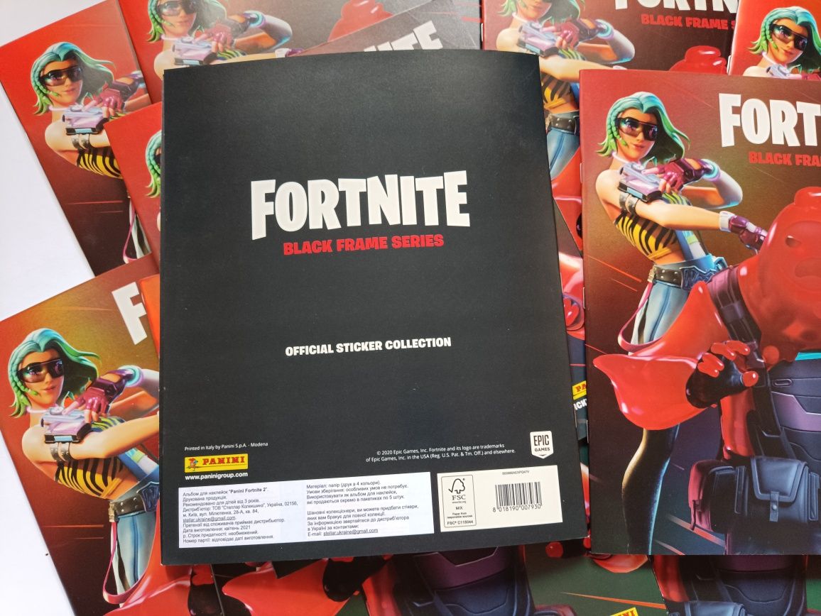 Альбом для наклеек фортнайт панини, panini fortnite black frame series