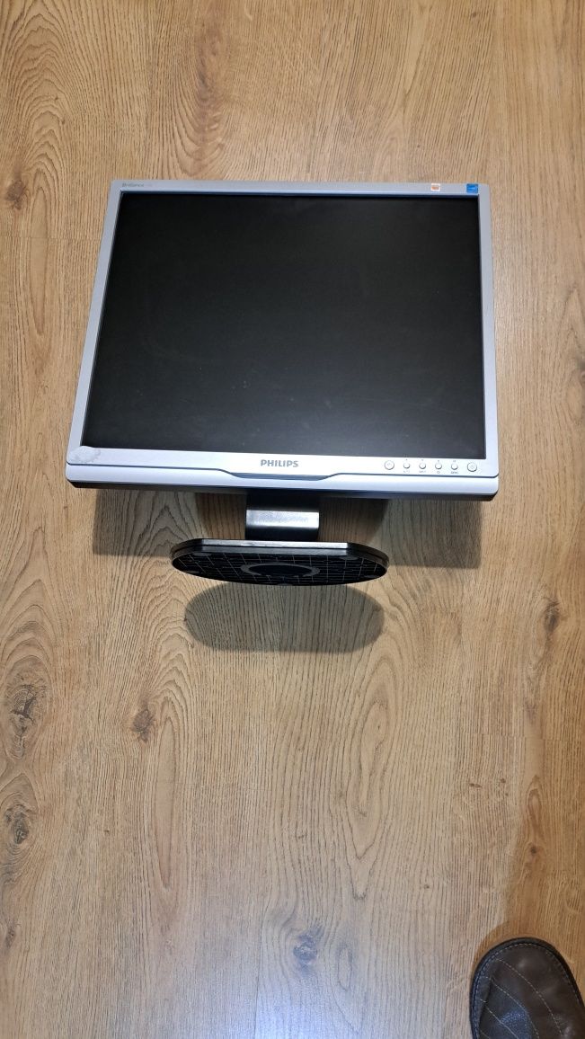 Monitor Philips 17* LED