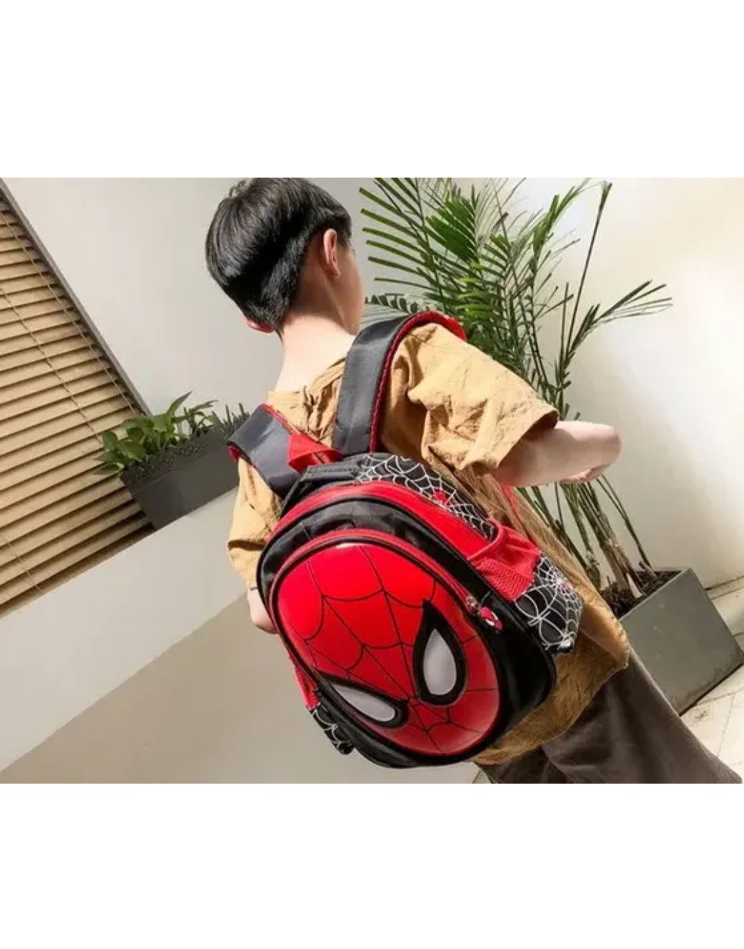 Рюкзак людина павук.