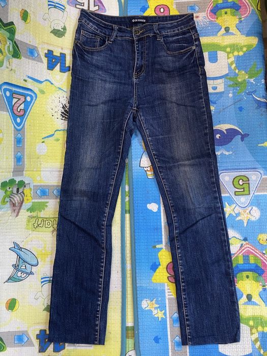 Віддам джинси жіночі