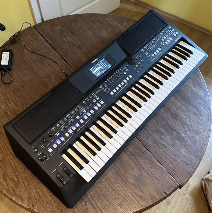 Keyboard Yamaha PSR-SX600 arranger