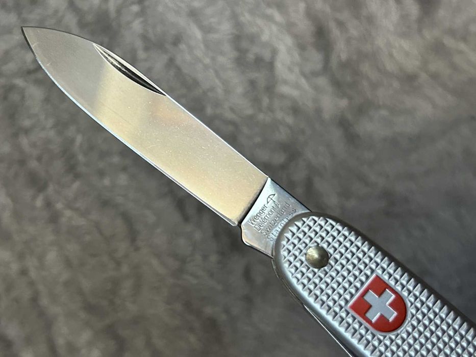 Kontraktowy nóż szwajcarskiej armii Wenger Soldier M1961 rocznik 2003