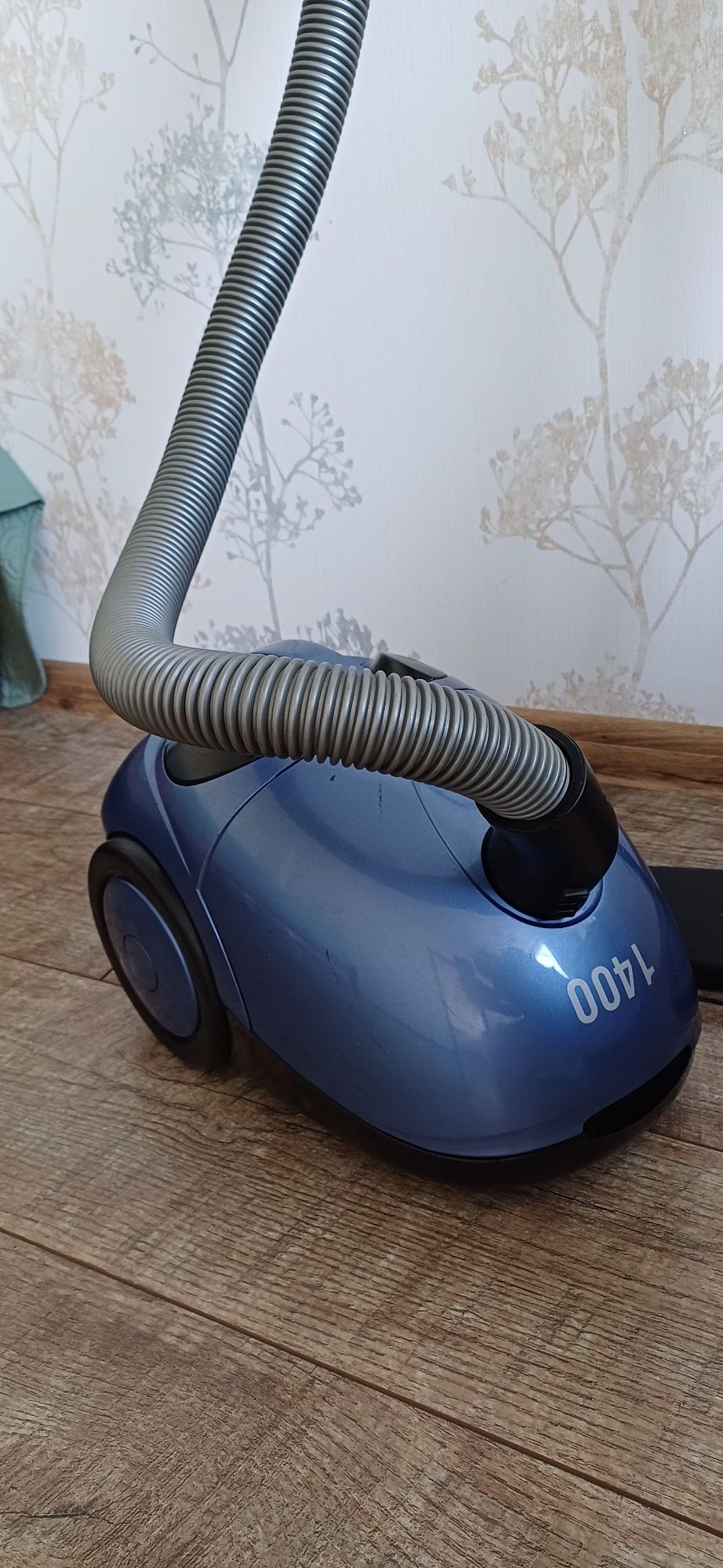 Пилосос Saturn 1400