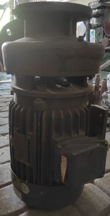 Центробіжний насос екструдер