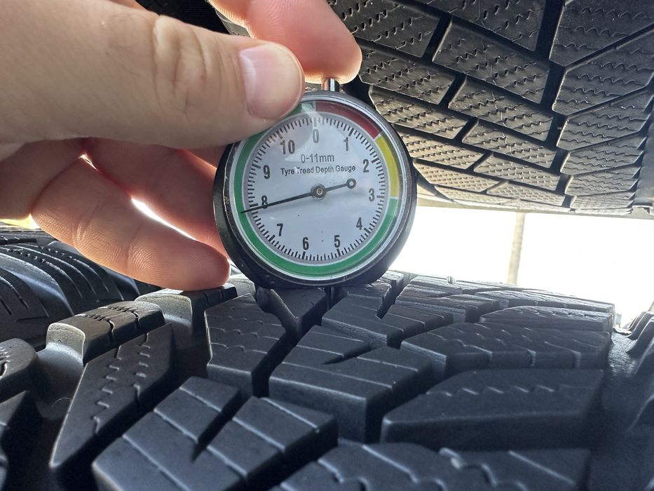 Шини б/у 215/65/17 R17 Hankook
