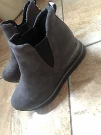 Buty koturn zamsz 38