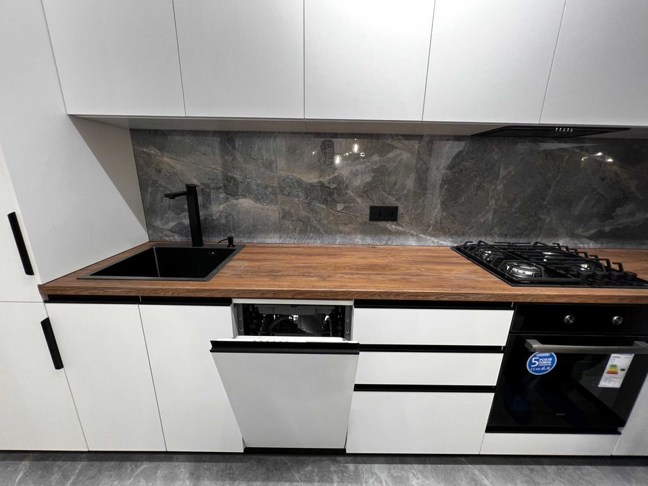 крутий ремонт плюс меблі та техніка, без %, у Ворзелі