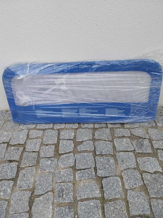 Protecção para cama de criança
