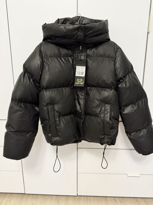 Пуховик зимовий жіночий