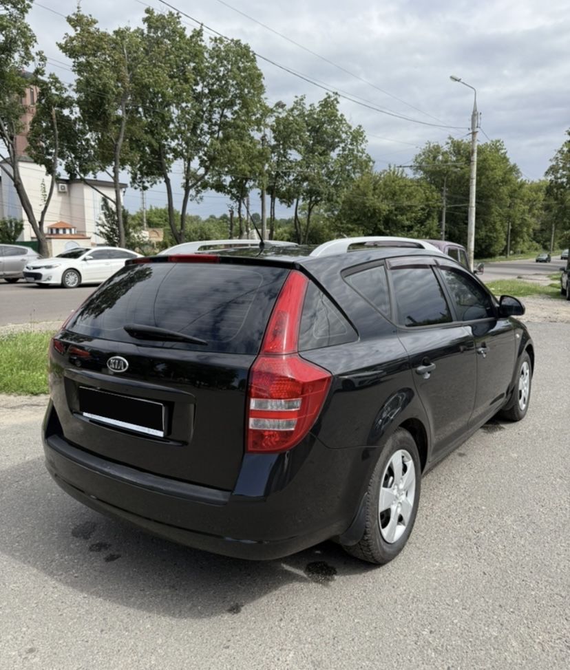 Кіа сееd 2008 року