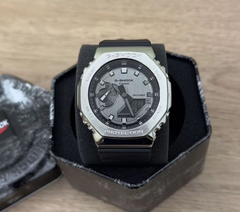 Наручные часы Casio G-Shock GM-2100-1A