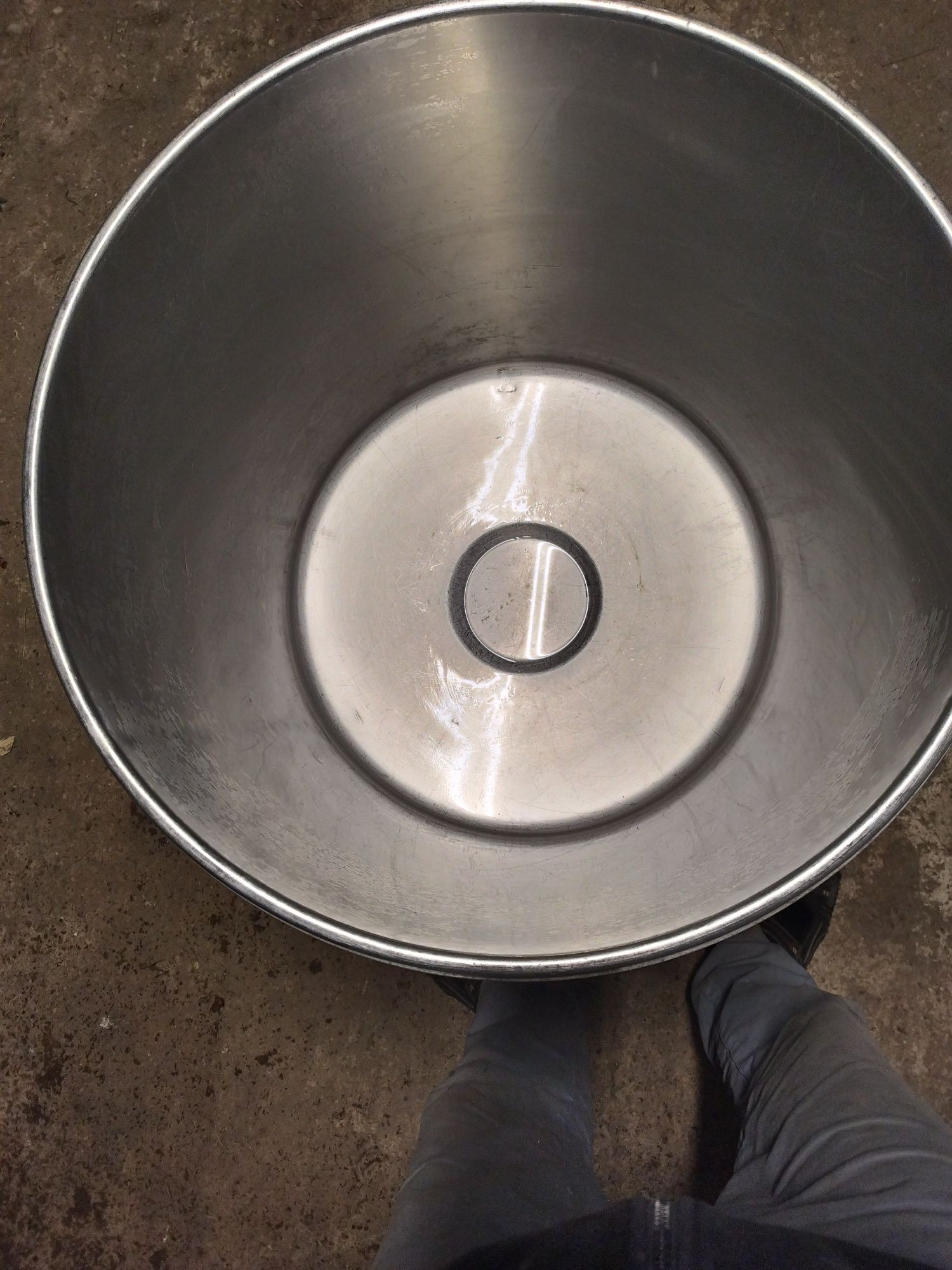 Beczka aluminiowa z płaszczem stalowym 160L