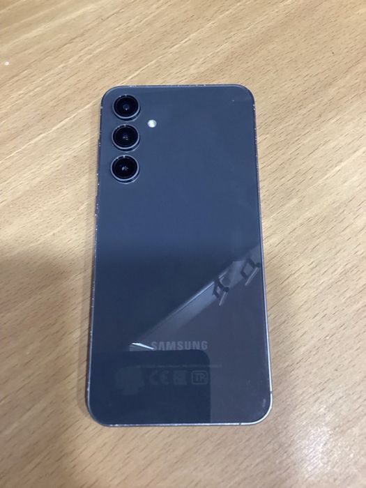 Samsung  S23 FE 8/256 б/у