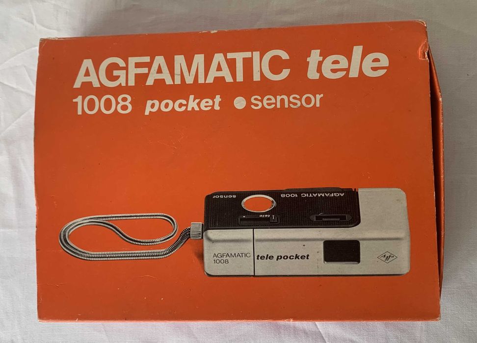 Máquina fotográfica antiga / vintage