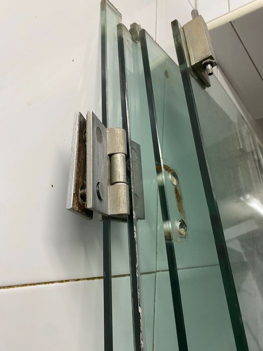 4 Porta vidro com resistência alto.