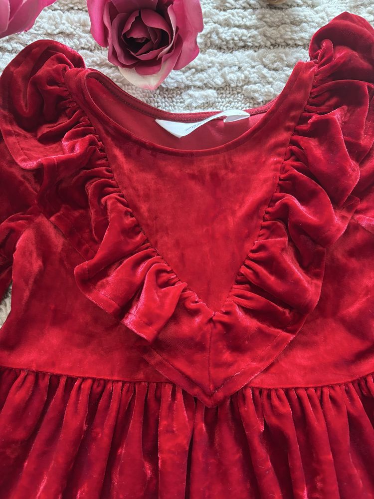 Śliczna czerwona sukienka welurowa H&M r. 98/104