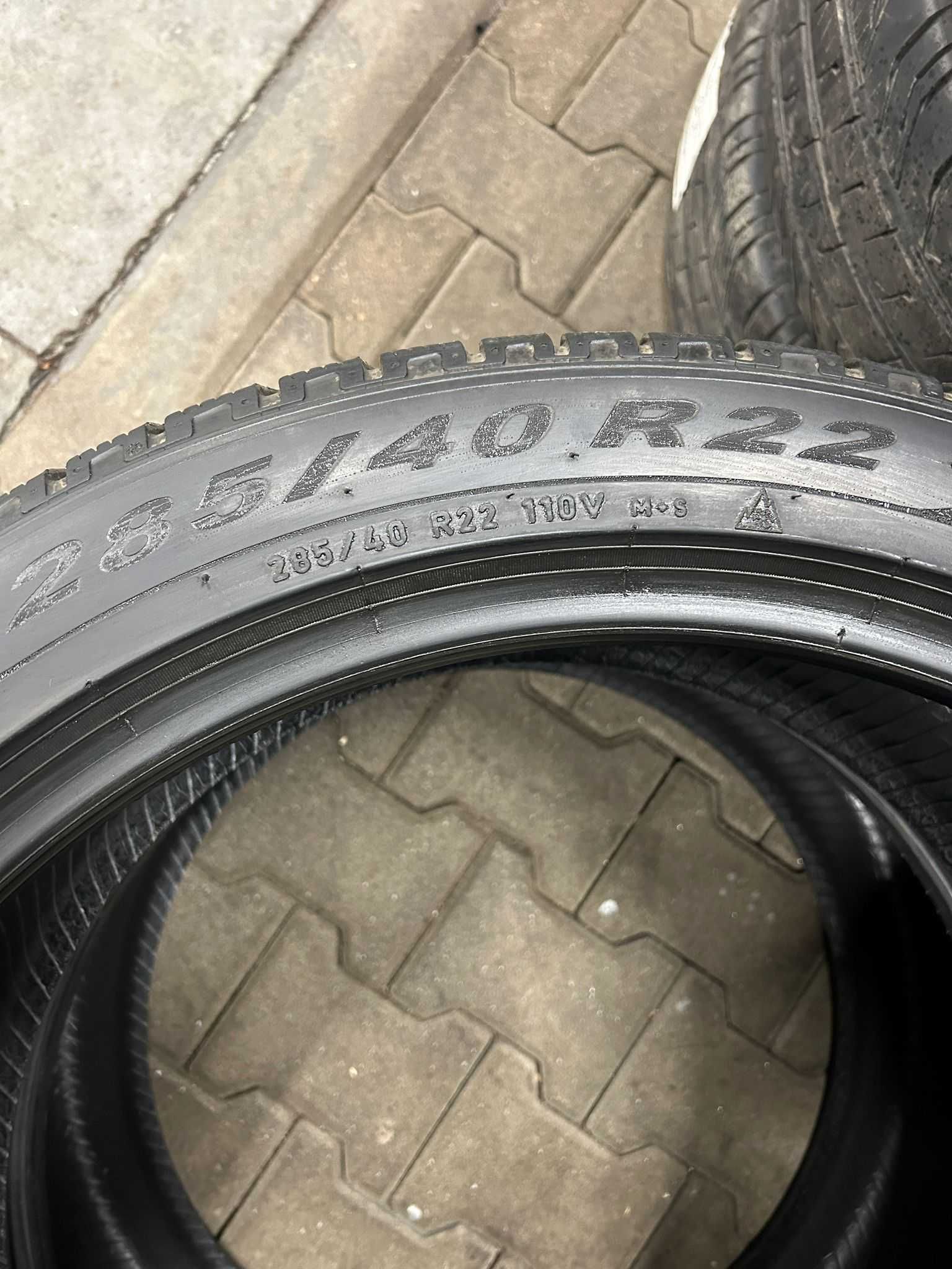 Pirelli 325/35R22 114V, 285/40R22 110V Scorpion Winter