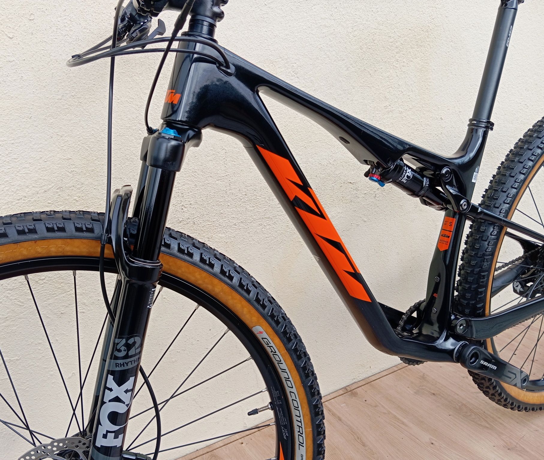 JF-Bikes  KTM Scarp One M carbono suspensão total