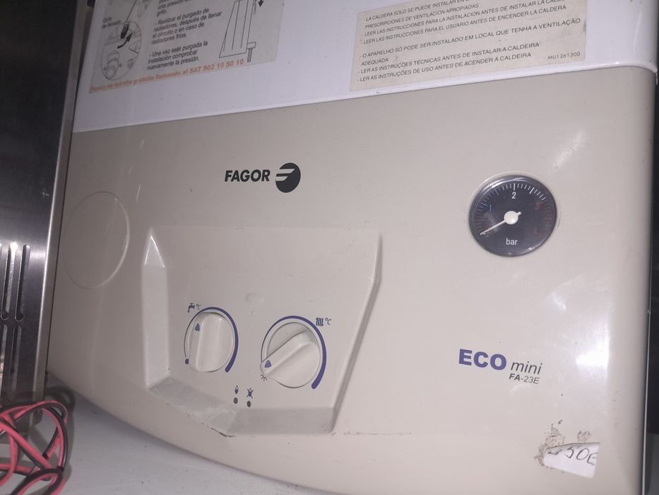 2 caldeiras de gas natural 200€ cada