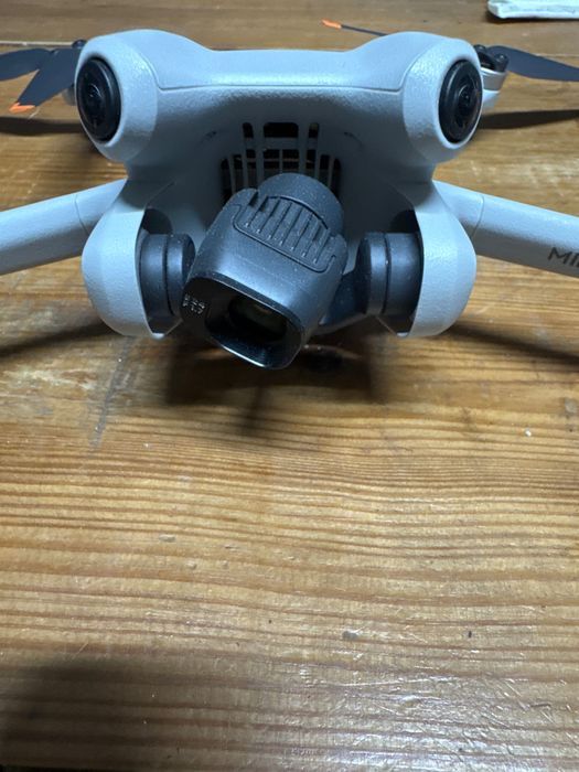 Drone - DIJI - MINI - 4 - PRO