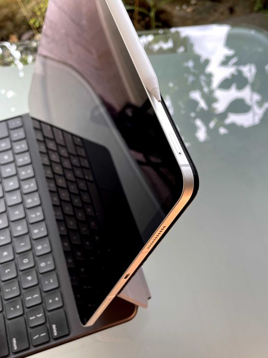 iPad Pro 12.9” 2021 1TB + Magic Keyboard + Apple Pencil