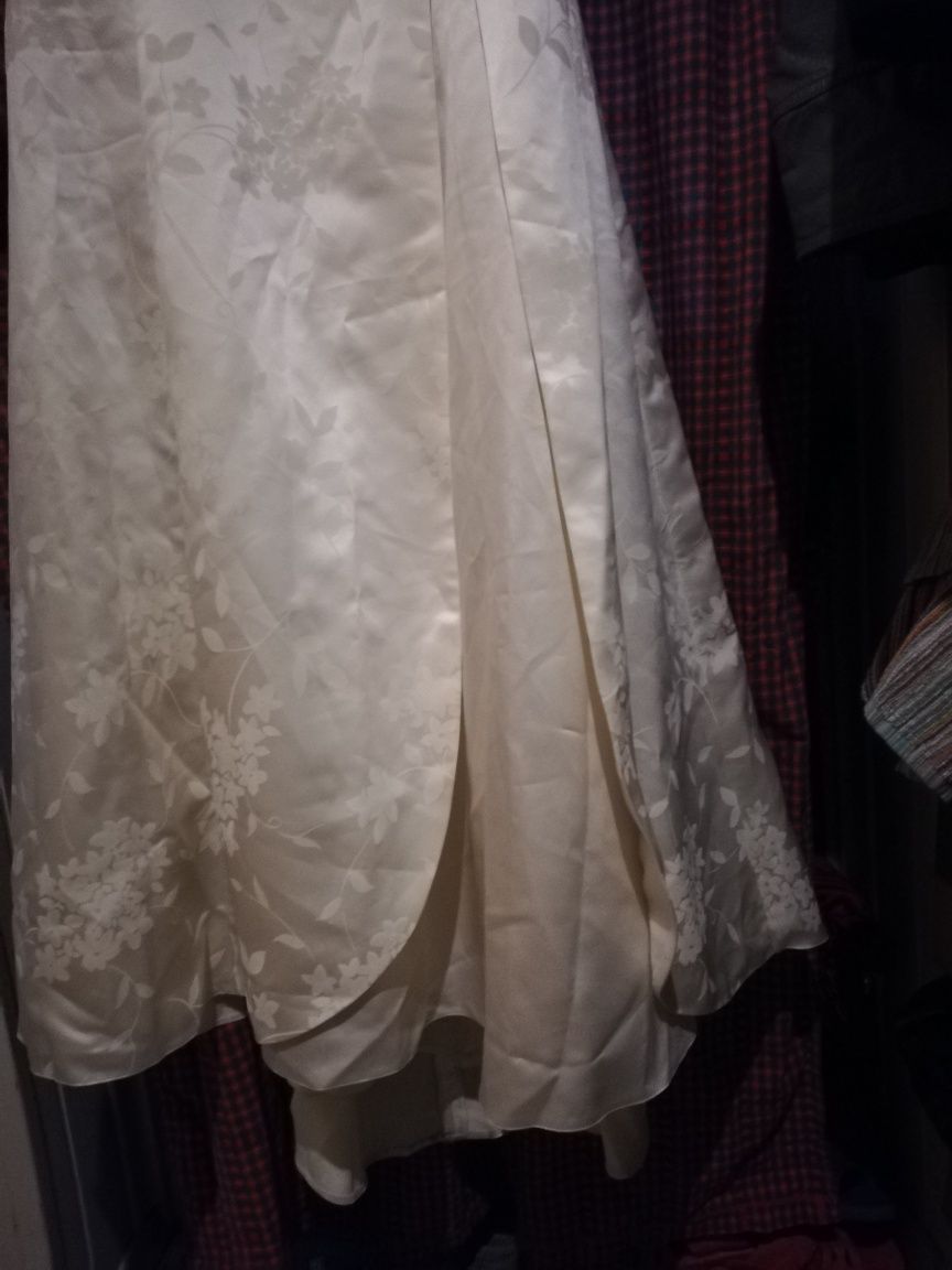 suknie ślubna, kolor ecru