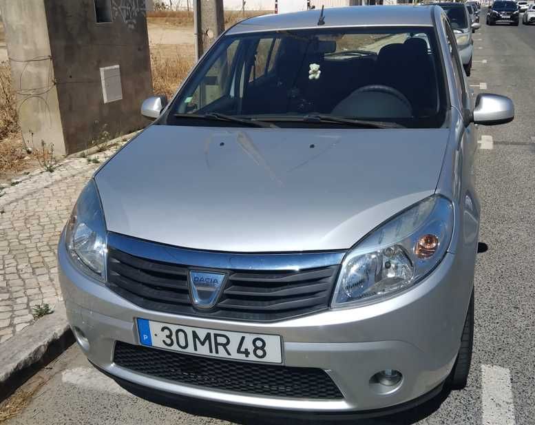 Dacia Sandero 1.2 75CV – Gasolina + GPL – 5 portas – Cinzento – €4.700