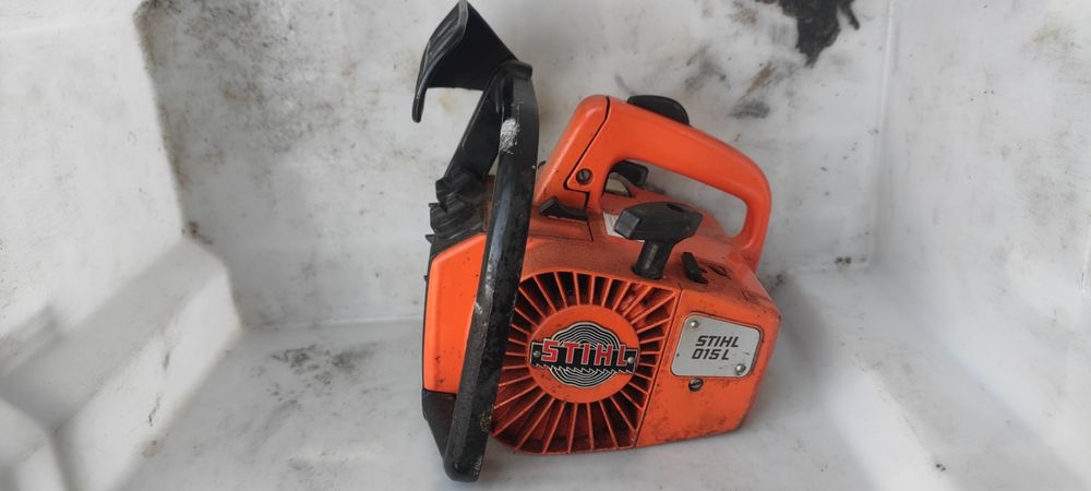 Продам бензопилку Stihl 015L