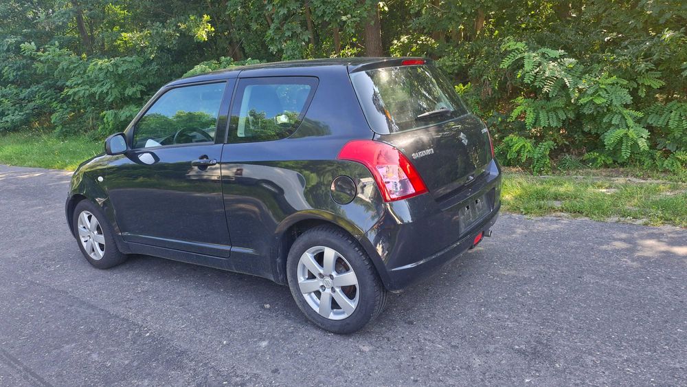 Swift bez rdzy 1.3 benzyna 160 tys km