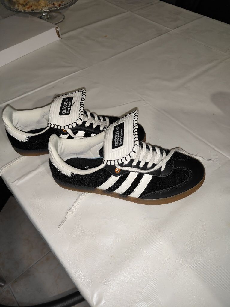 Sapatilhas adidas N41
