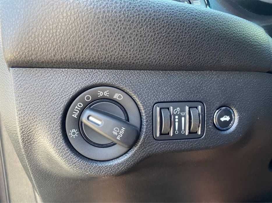 Dodge Challenger 3.6 sxt plus