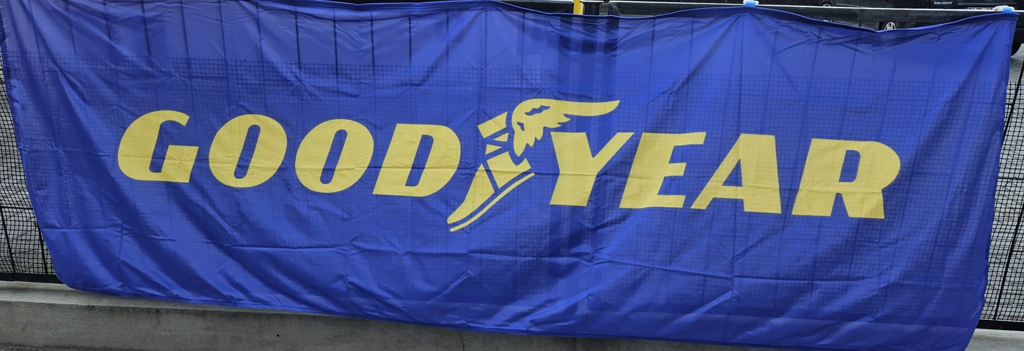 Nowa flaga Goodyear 1x3m