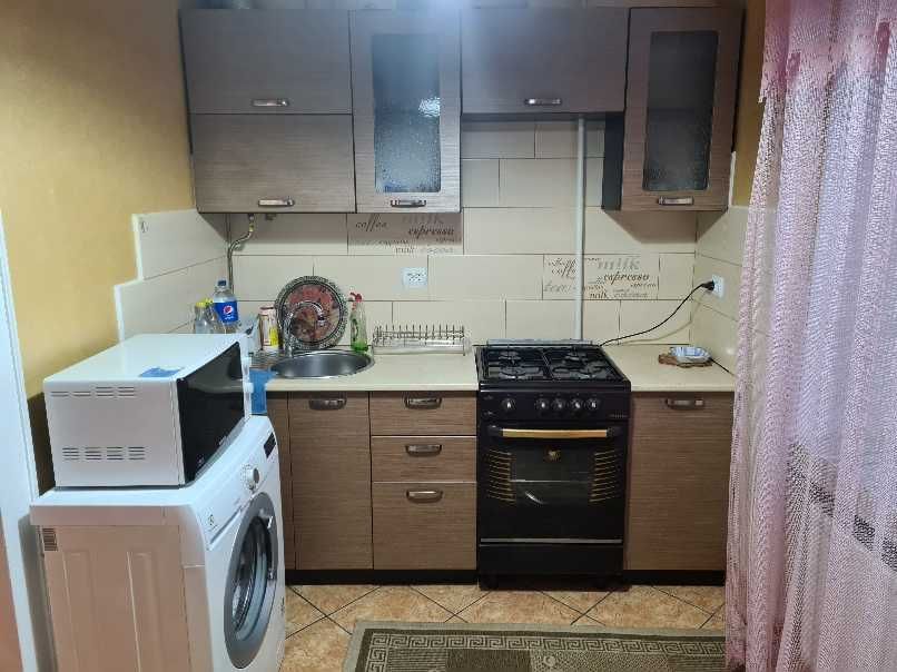 Подобово  1 кім квартира поруч з басейнами