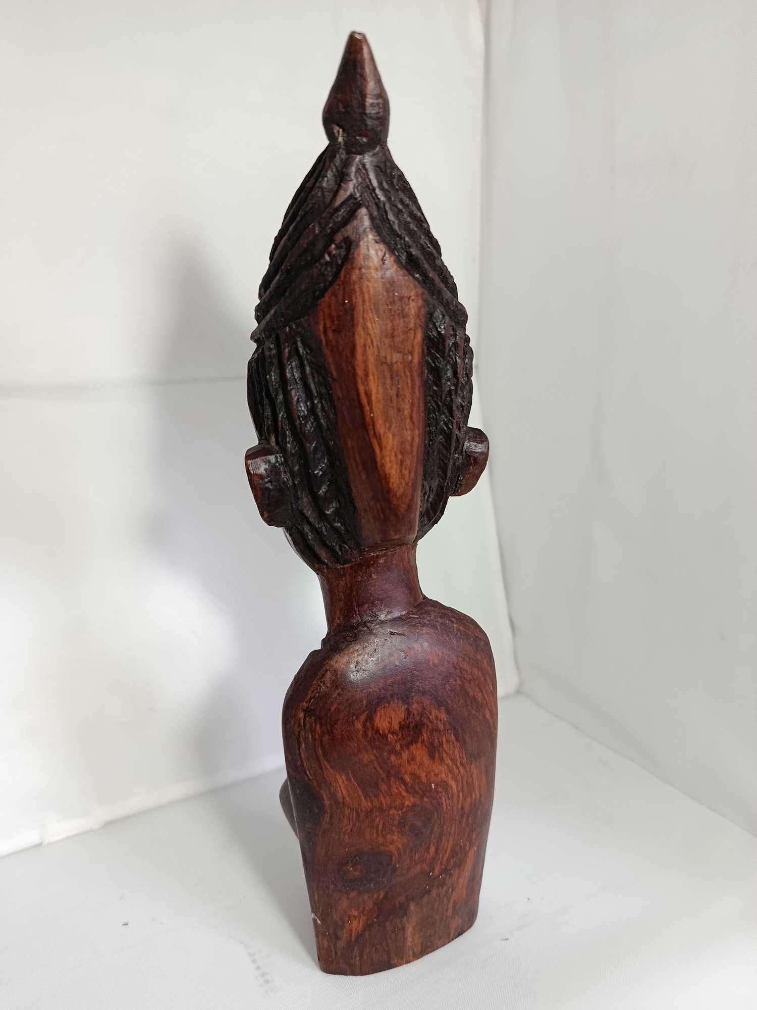 Escultura de Madeira Tronco de Mulher Africana